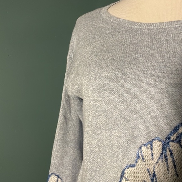 Chico’s size 1 sweater flower - Picture 4 of 5